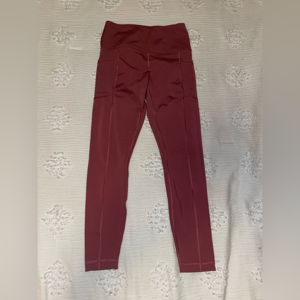 Hi! Selling Old navy pink leggings! #leggings